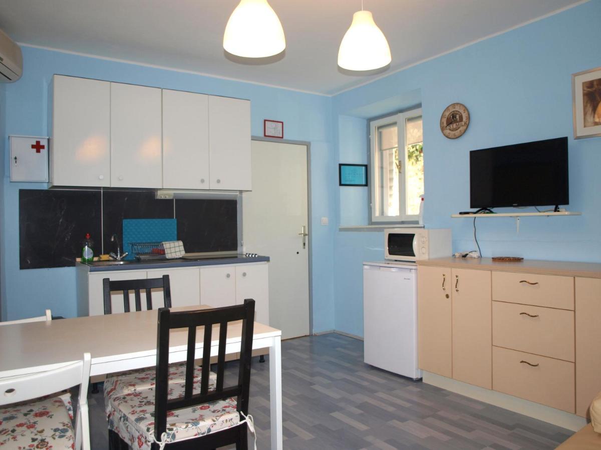 Apartment Sky 48 Ровинь Экстерьер фото